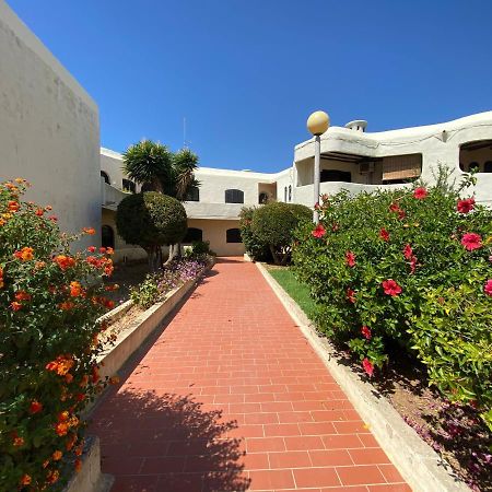 Peaceful & Spacious Apt With Parking & Queen Bed Carvoeiro  Exterior photo